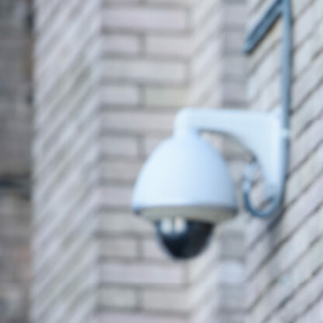 surveillance-cameras--100