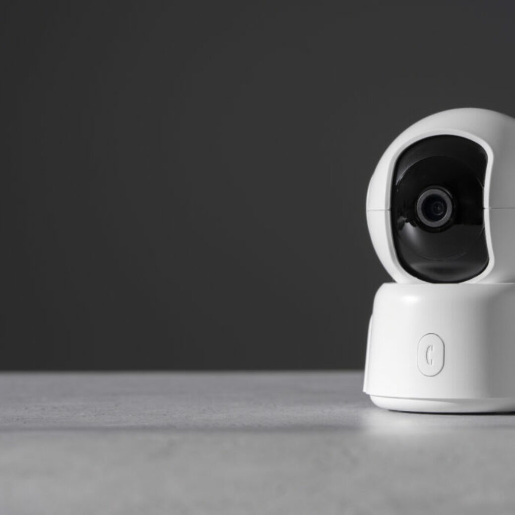 view-round-modern-webcam-with-copy-space